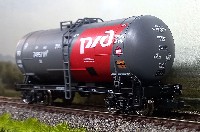 Eurotrain: 4-осная цистерна бензин нефть модель 15-740 № 74957119 (с 1995 г., арт.0012, мой перекрас в PID)