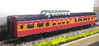 Walthers Mainline: 85 Budd Dome Coach Southern Pacific Daylight (Art. 910-30407)